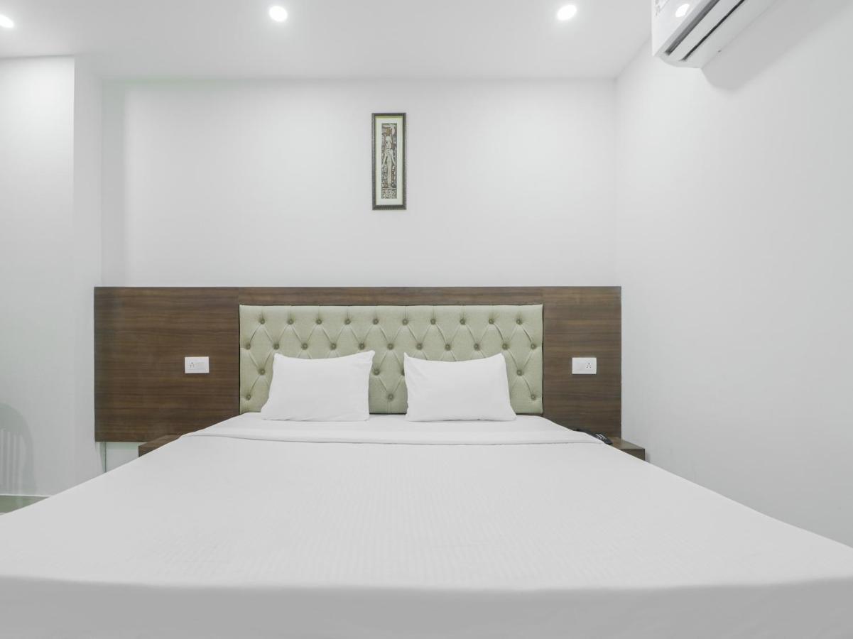 Oyo Townhouse 853 Hotel The Royal Aroma Haridwār Εξωτερικό φωτογραφία